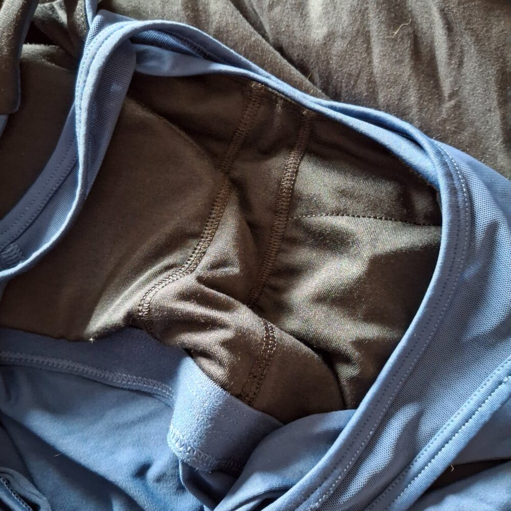 GapFit Tank with Built In Bra - Picture 5 of 7